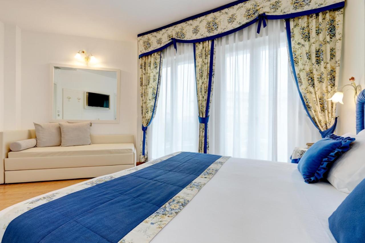 Hotel Cavalieri Palace & Suites Лидо ди Йезоло Екстериор снимка