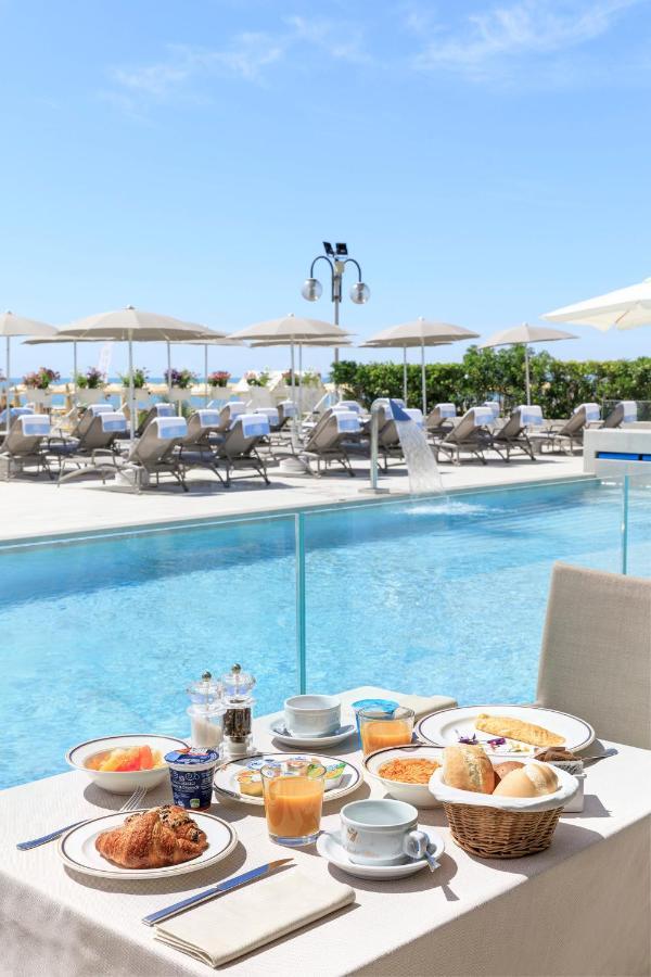 Hotel Cavalieri Palace & Suites Лидо ди Йезоло Екстериор снимка
