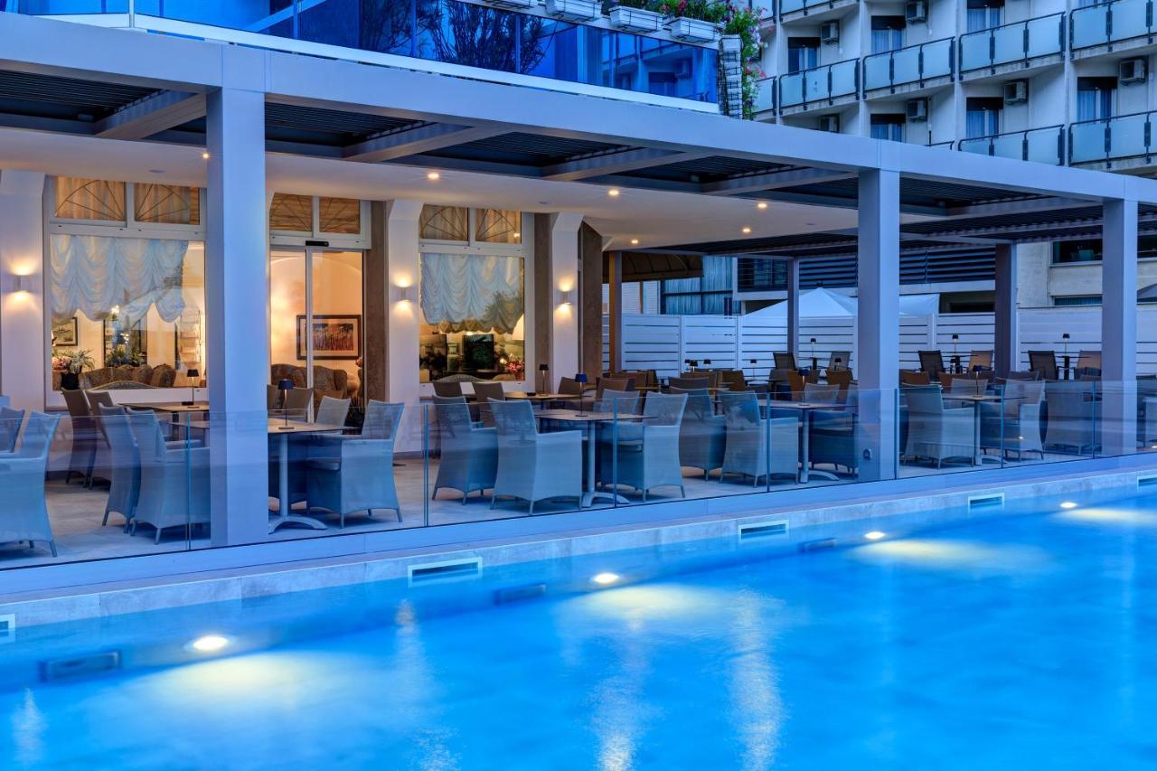 Hotel Cavalieri Palace & Suites Лидо ди Йезоло Екстериор снимка