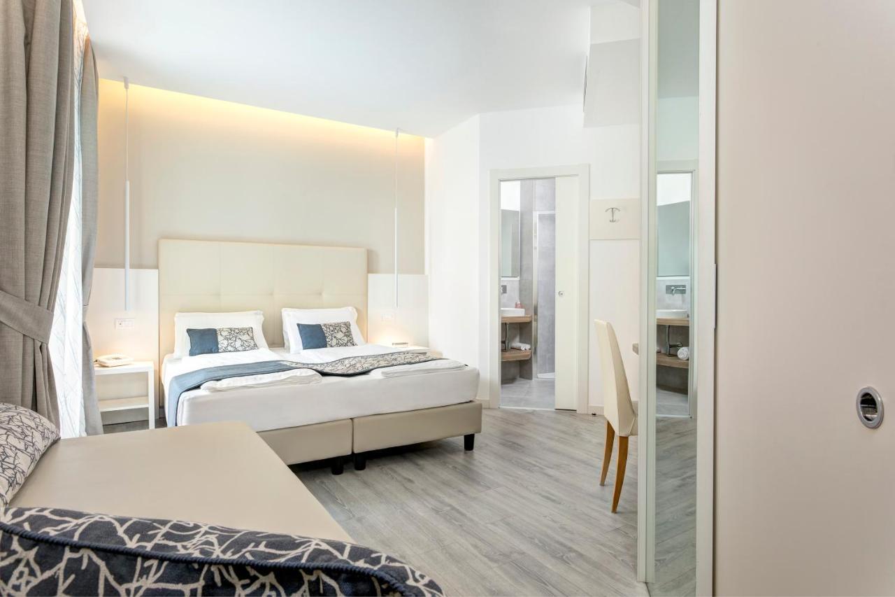 Hotel Cavalieri Palace & Suites Лидо ди Йезоло Екстериор снимка