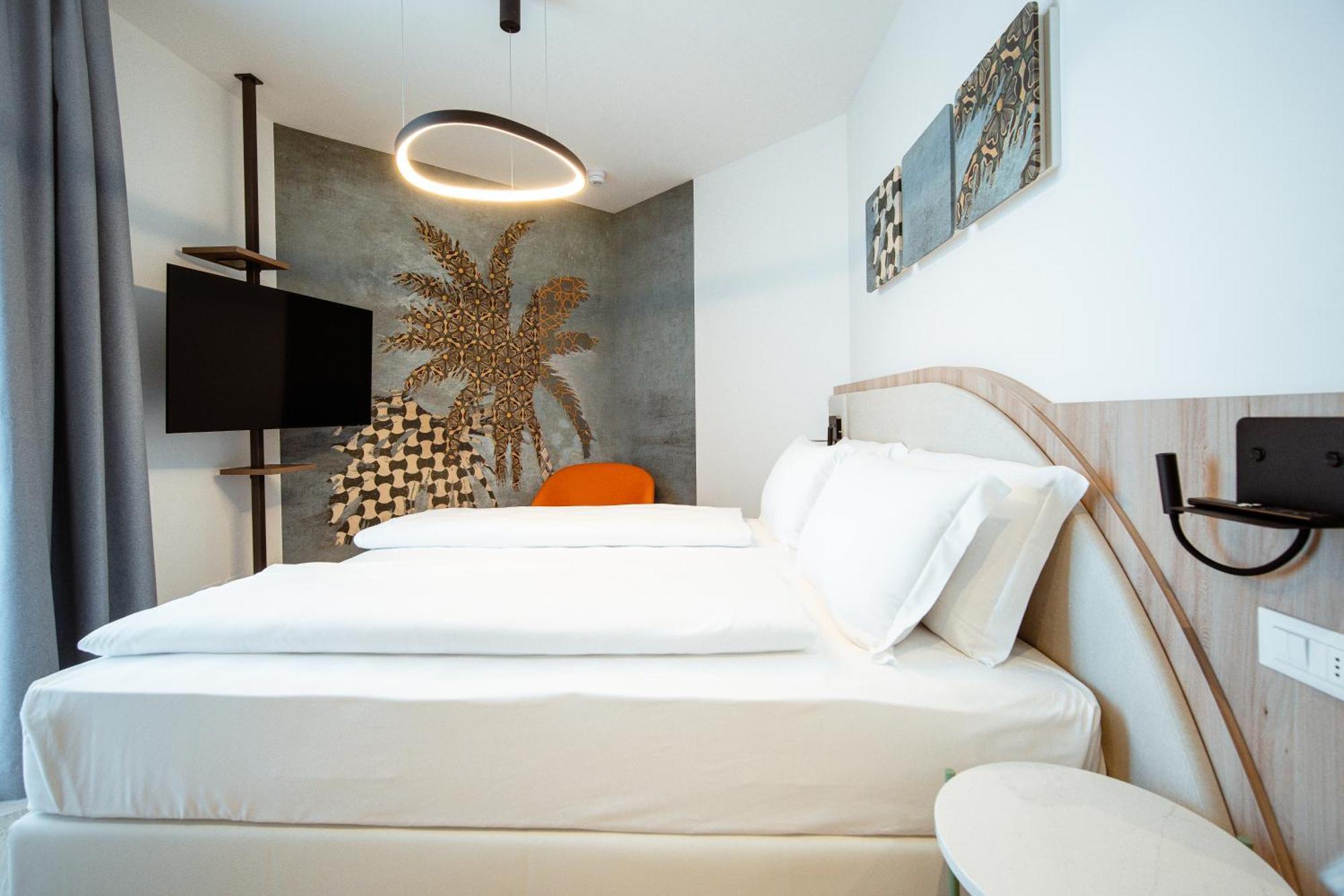 Hotel Cavalieri Palace & Suites Лидо ди Йезоло Екстериор снимка