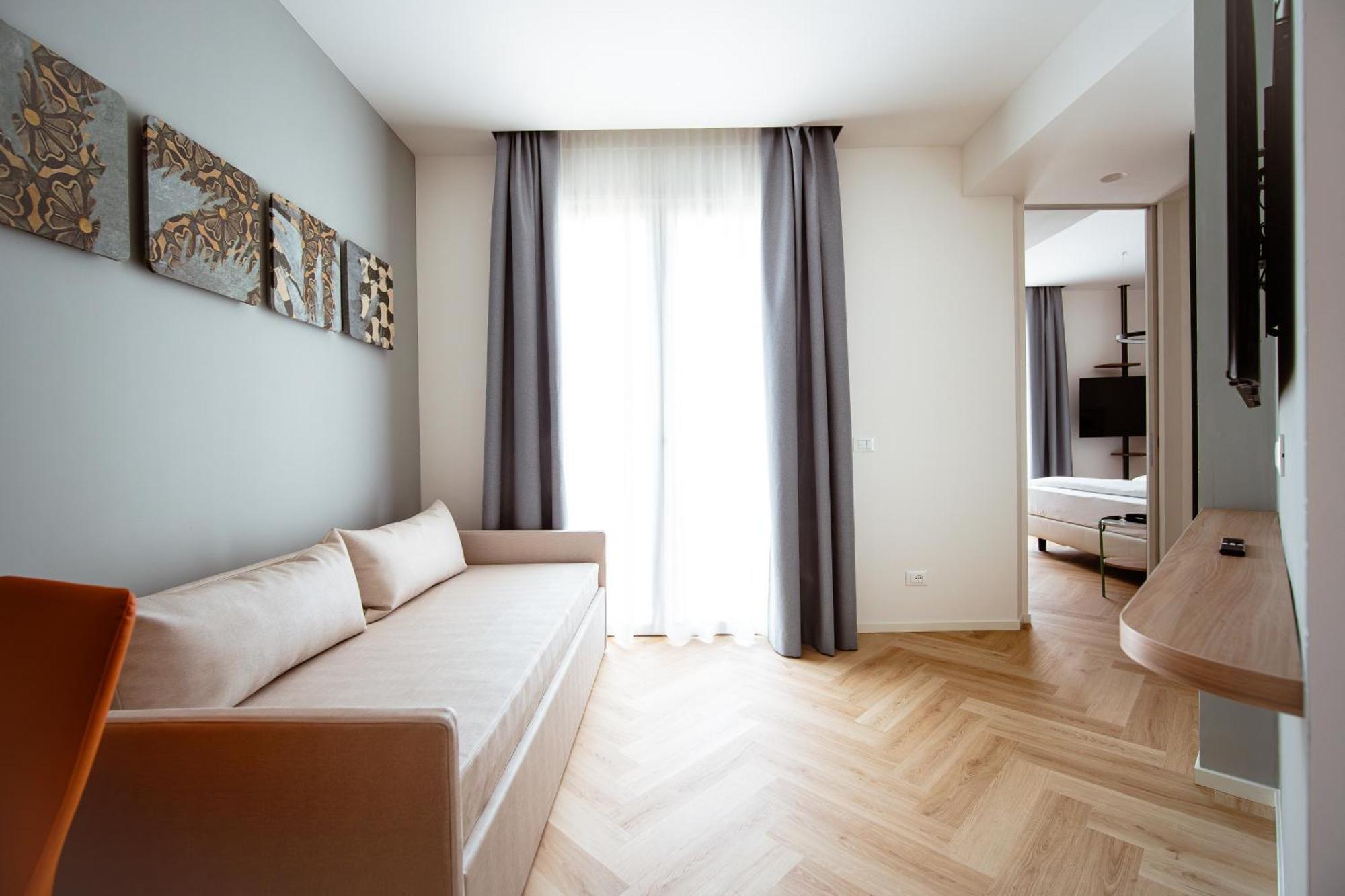 Hotel Cavalieri Palace & Suites Лидо ди Йезоло Екстериор снимка